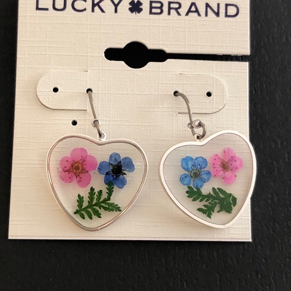 Lucky Brand Silver Tone & Lucite Heart With Dried Flowers Drop Earrings NWT - Picture 6 of 11